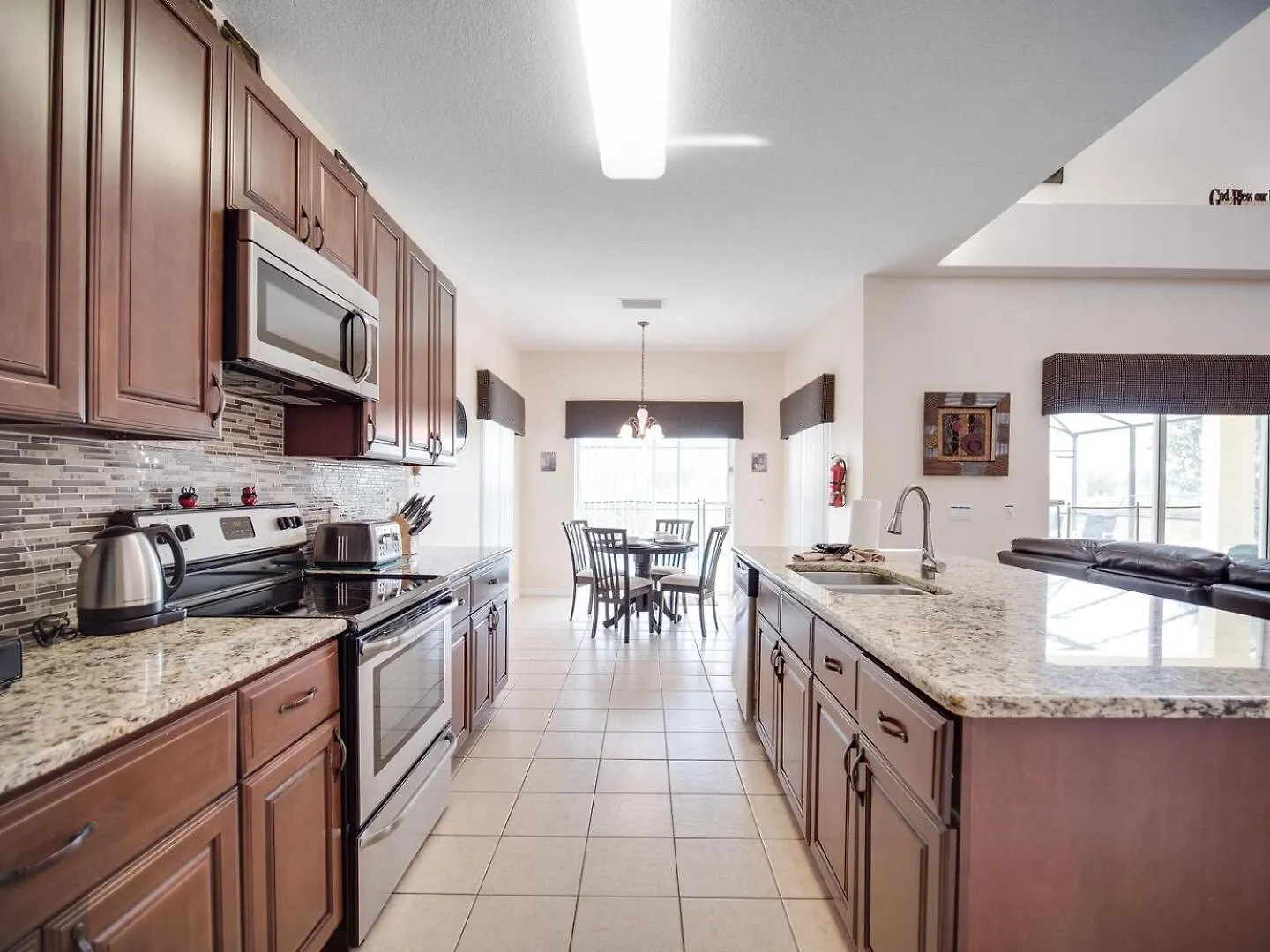 Holiday home Sunny, Family-Friendly Villa With Large Pool In Gated Community Near Disney Davenport