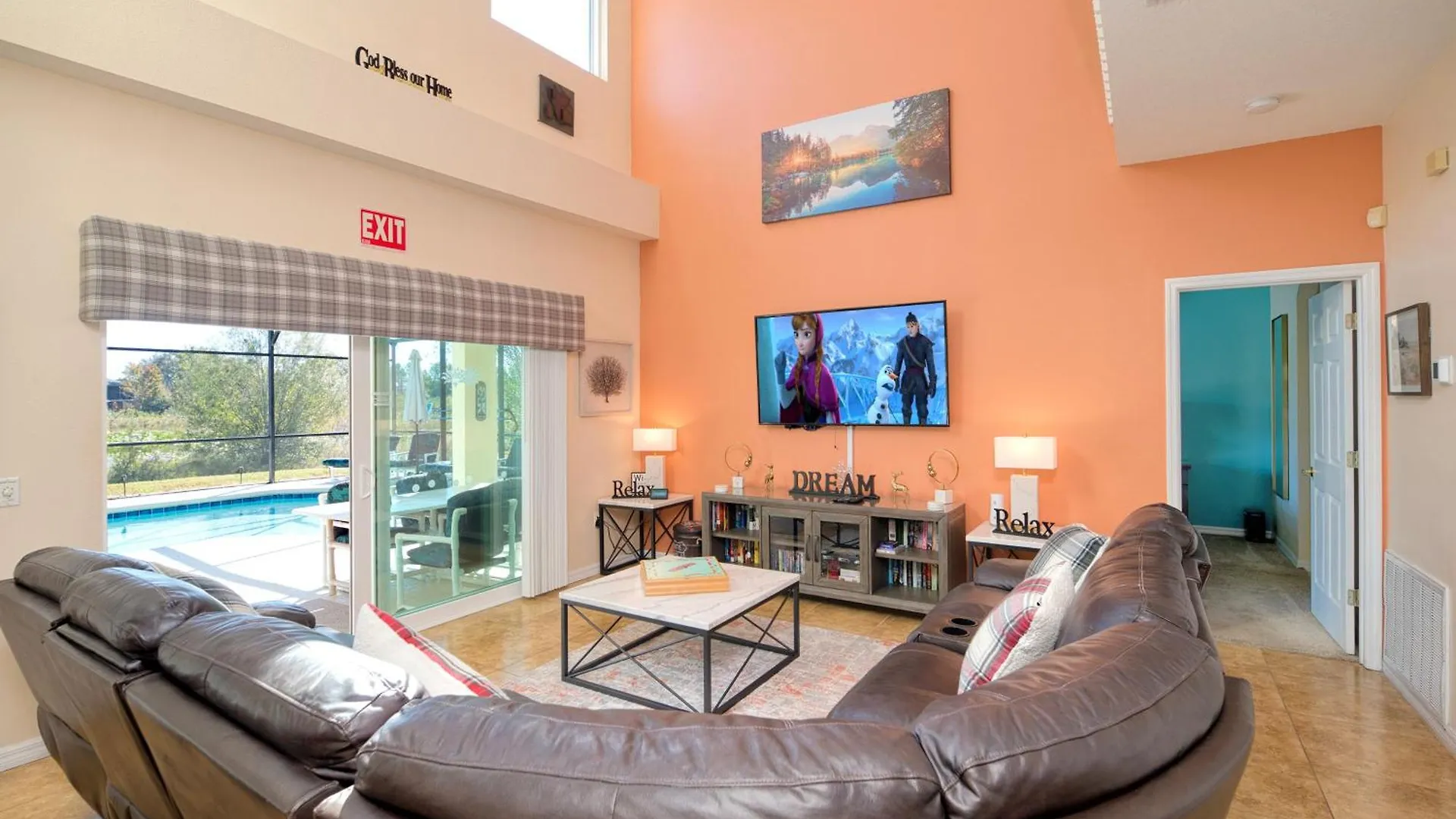 Holiday home Sunny, Family-Friendly Villa With Large Pool In Gated Community Near Disney Davenport