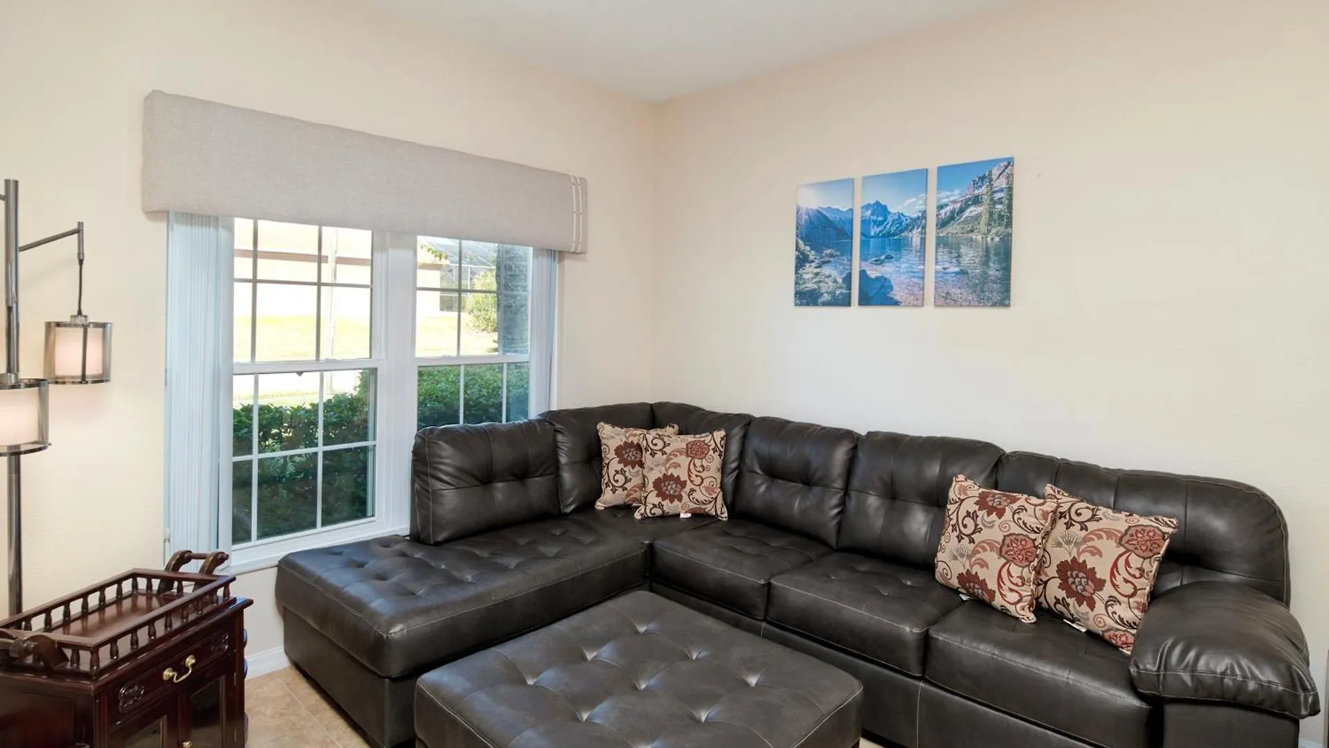 Holiday home Sunny, Family-Friendly Villa With Large Pool In Gated Community Near Disney Davenport